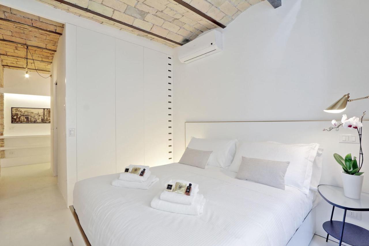 Ferienwohnung Ych-Laterano Charme Rom Zimmer foto